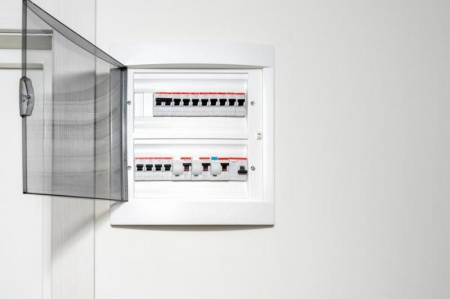 &Eacute;lectricien &agrave; Marly, quelles questions poser avant travaux ?